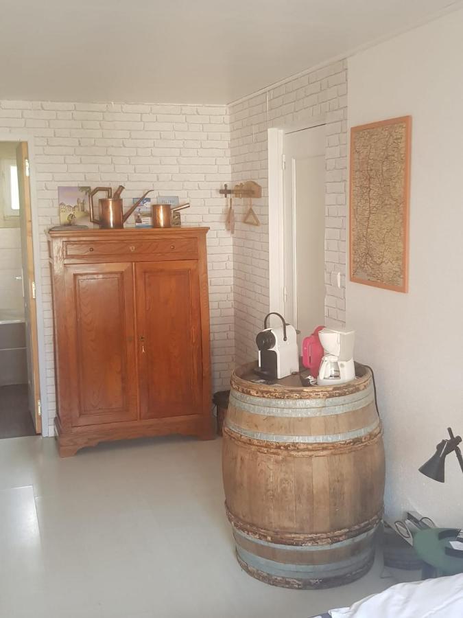 Chambre Au Tonneau Fleurie Luaran gambar